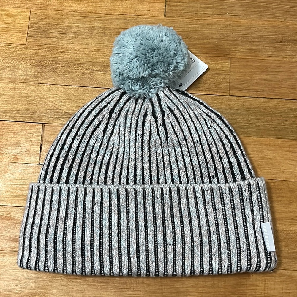 lulu lemon textured fleece-lined knit beanie